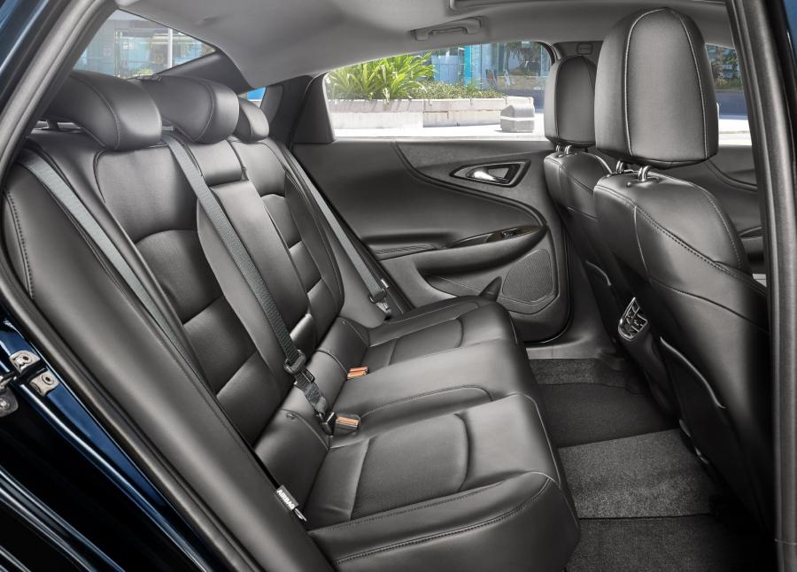 Интерьер Chevrolet Malibu 2016 года  (KR) (фото 5 из 14)